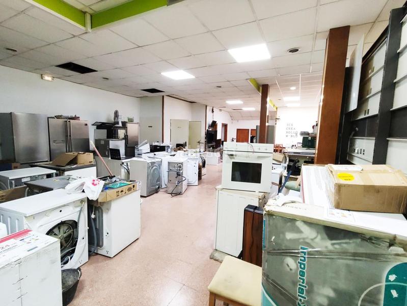 Foto 0ceca0f2-cab0-44f7-b251-8f208ea222d3. Local commercial dans Mont Ferrant-Joan Carles I Blanes