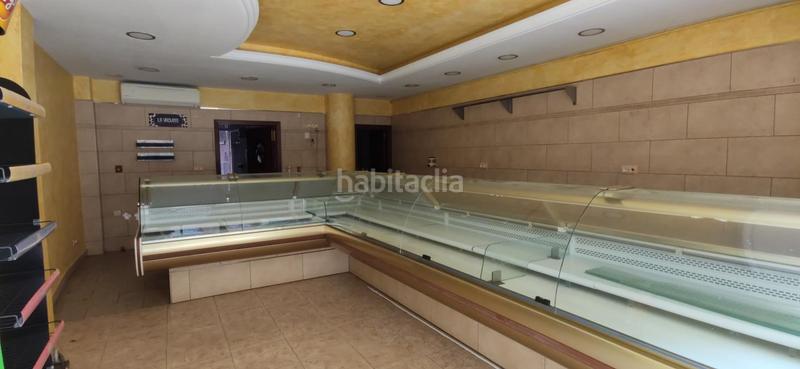 Foto 5294b23d-50b4-4264-83a4-17446ebf37b9. Local comercial carniceria y comida para llevar en venta en Blanes