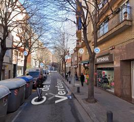 Etagenwohnung in Santa Rosa. Piso en venta en santa coloma de gramanet