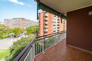 Appartement à La Nova Esquerra de l´Eixample. Increible piso con altura y vistas, ideal para familias