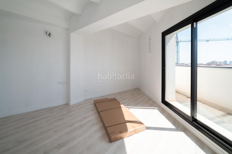 Foto b382ddd0-fd19-4334-a092-50466c3c4148. Attique dans El Clot Barcelona