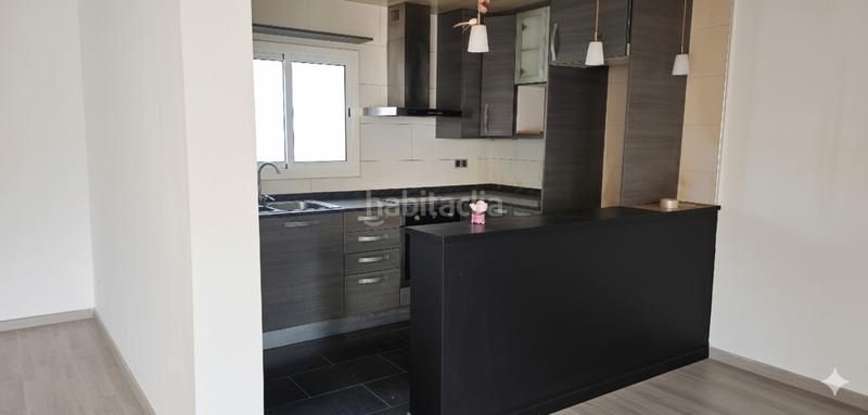 Foto c0bfa9aa-63f1-47f0-9658-de9aaf2cf091. Penthouse in Prosperitat Barcelona