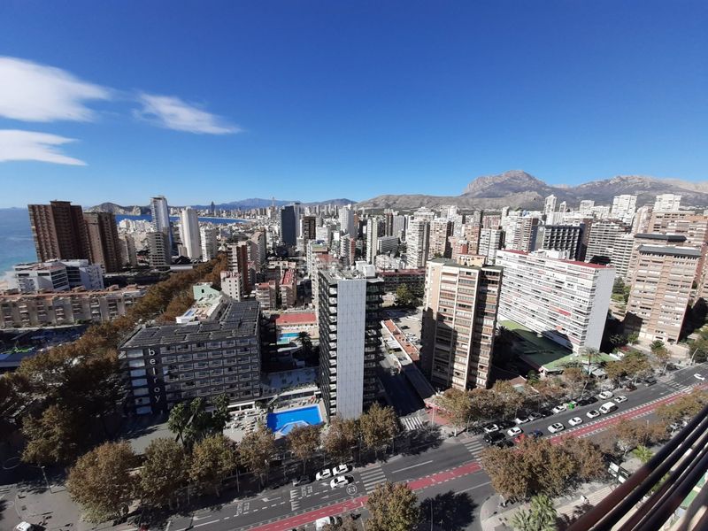 Foto 8a50751d-a9ea-4b2f-a771-340fc77a9c26. Pis amb aparcament piscina a Playa Levante Benidorm