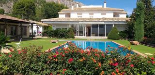 Chalet à Muro de Alcoy. Chalet de lujo en muro de alcoi