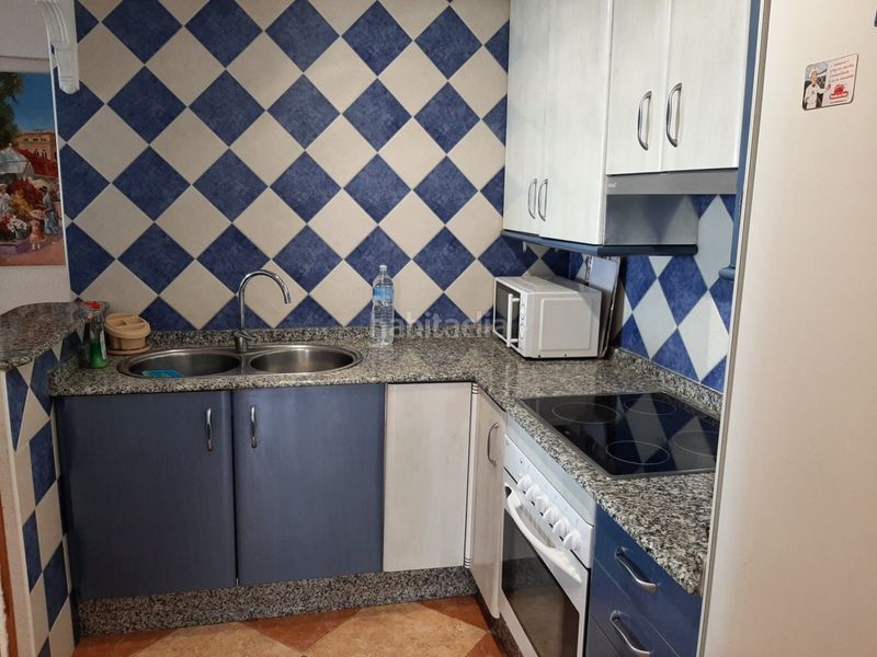 Foto 5d06fd12-b611-4e8d-802f-09e05c7e27bf. Apartament amb aparcament a Playa Levante Benidorm