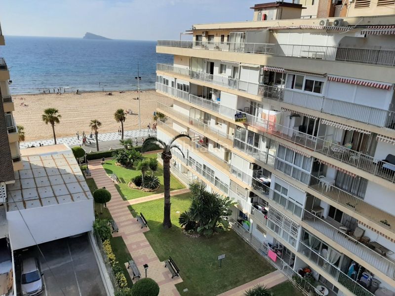 Foto f9163cc4-81a3-44c7-8705-98bea80b1d69. Apartament amb aparcament a Playa Levante Benidorm