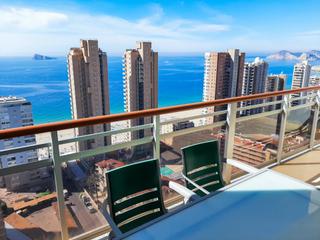 Apartamento en Playa Levante. Apartamento con vistas impresionantes en segunda línea de la pla