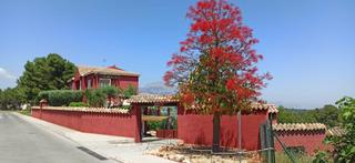 Xalet a La Nucia Pueblo. Gran chalet en la nucía  www.inmobiliarialesdunes.com