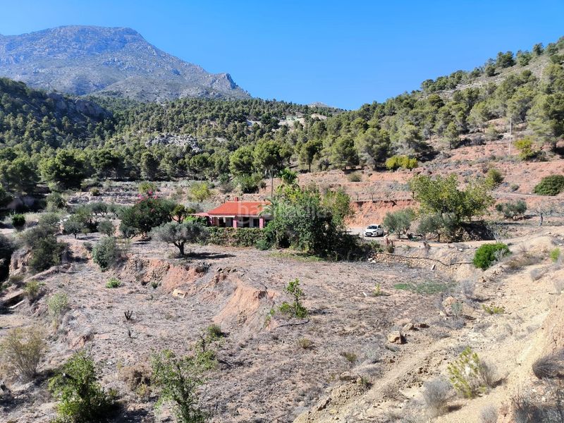 Foto c9341c95-a387-42ea-9e55-d21d48b680ec. Casa amb aparcament a Finestrat pueblo Finestrat