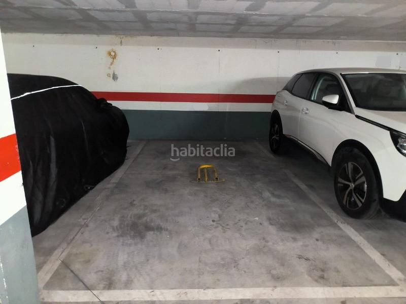 Foto ac73bc05-24f8-430b-99b6-b45dd2bc0b6f. Aparcament cotxe a Urbanizaciones Benidorm