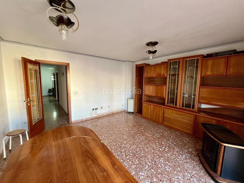 Foto 2af4051c-f7e9-4079-aaaf-7d25e1d61318. Piso amplio piso de 3 dorm. en zona rincón llano www.inmobiliarialesdunes.com en Benidorm