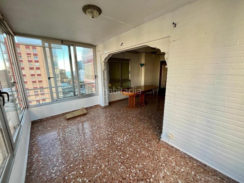 Foto 4459ac0e-fdfb-457e-9423-e7cdd4ff32ae. Piso amplio piso de 3 dorm. en zona rincón llano www.inmobiliarialesdunes.com en Benidorm