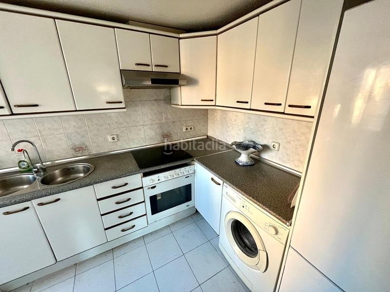 Foto fc6b4f07-eb1e-4a45-a0c1-6845ba525770. Piso amplio piso de 3 dorm. en zona rincón llano www.inmobiliarialesdunes.com en Benidorm