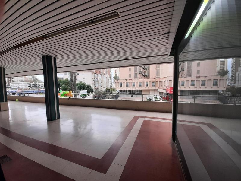 Foto f19eaa95-c8b8-47d8-b9c9-e162f786b903. Locale commerciale in Playa Levante Benidorm