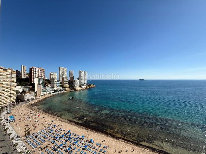Foto 1121c0e1-3503-4d6f-8250-f4213705abb0. Piso  en primera línea de levante en Playa Levante Benidorm