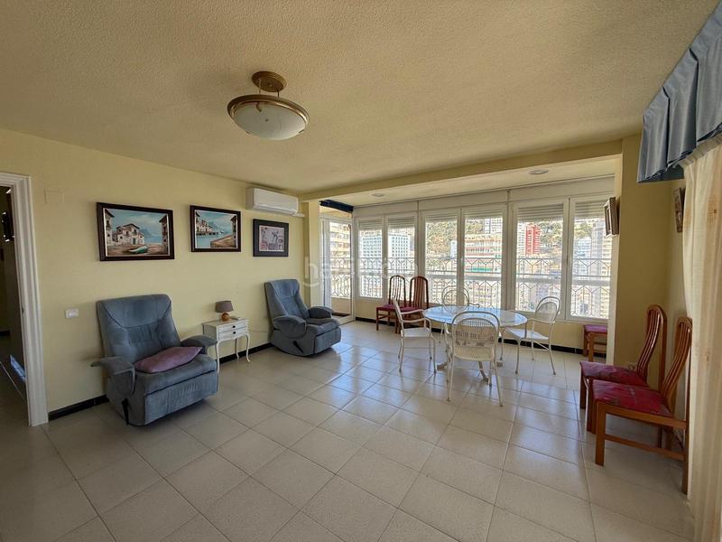 Foto f9f9614e-981a-4bea-b7ca-c5a2cc84b571. Piso  en primera línea de levante en Playa Levante Benidorm