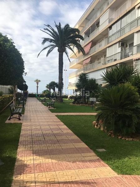 Foto 090d02f2-fe23-4984-8a53-e578f83f2e9b. Piso amplio piso de 2 dorm. en la primera línea de playa de levante www.inmobiliarialesdunes.com en Benidorm