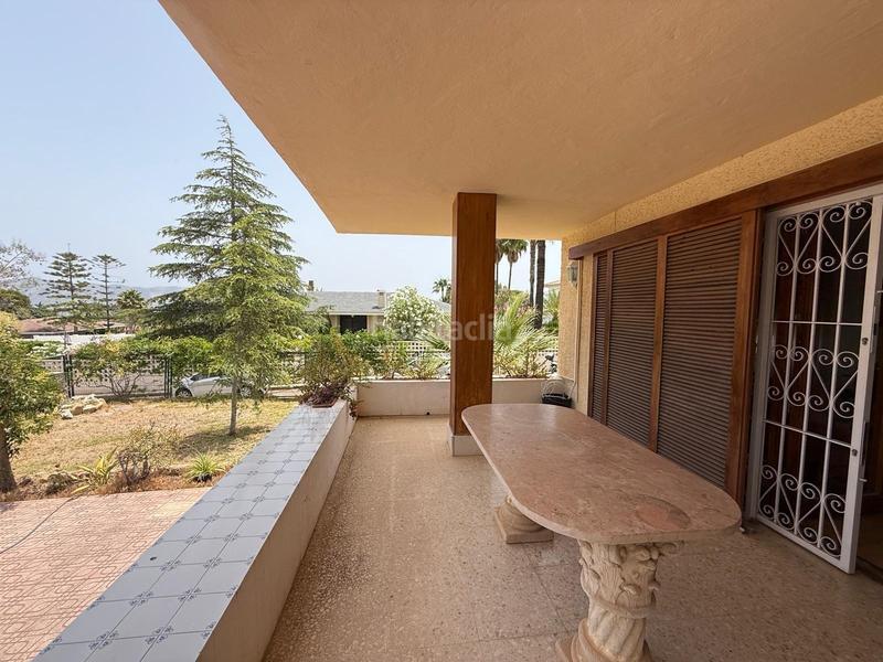 Foto 0fd0d41b-fbab-4edf-ab47-7ce4b96db897. Chalet  independiente en pueblo poniente en Benidorm