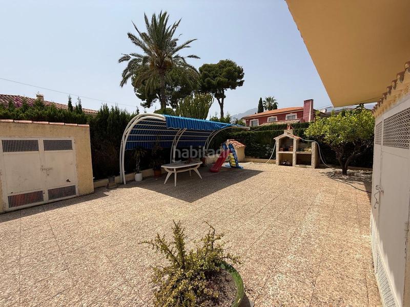 Foto 40227f49-5c4a-4408-8827-ccd6034051a8. Chalet  independiente en pueblo poniente en Benidorm