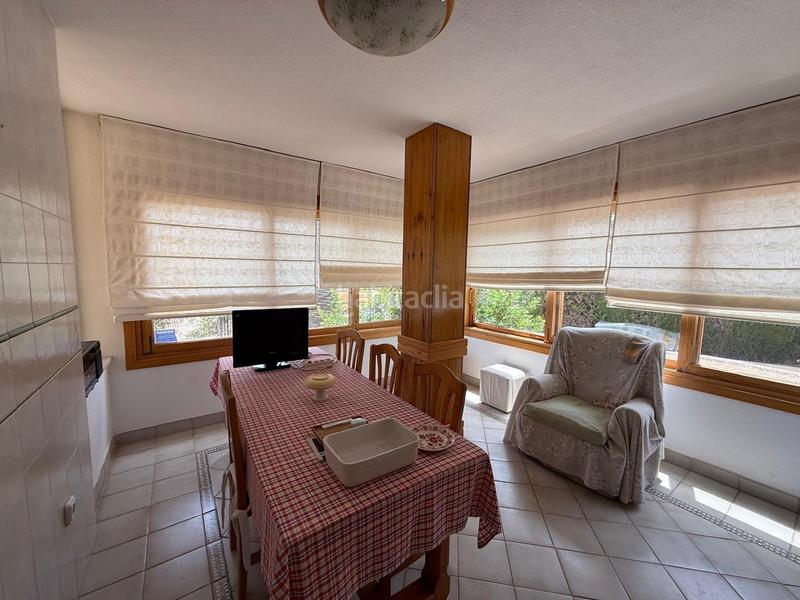 Foto 5395d33e-271d-4741-9f7e-613b18a0cea3. Chalet  independiente en pueblo poniente en Benidorm