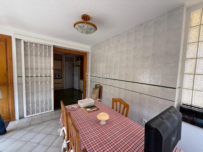 Foto ba2d1525-d0cd-455d-8bce-45dd537ecd09. Chalet  independiente en pueblo poniente en Benidorm