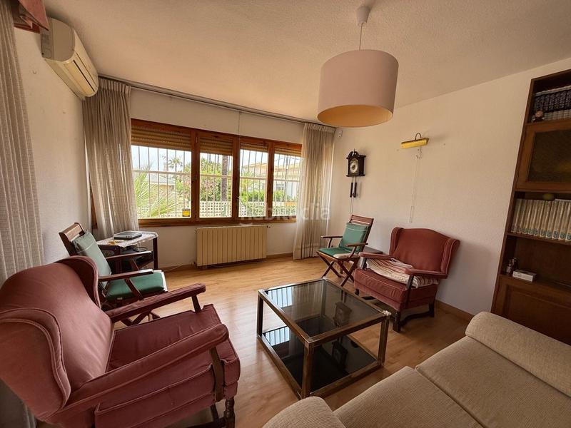 Foto e7bb0cc6-e9ff-411f-bee4-53a37301b59f. Chalet  independiente en pueblo poniente en Benidorm
