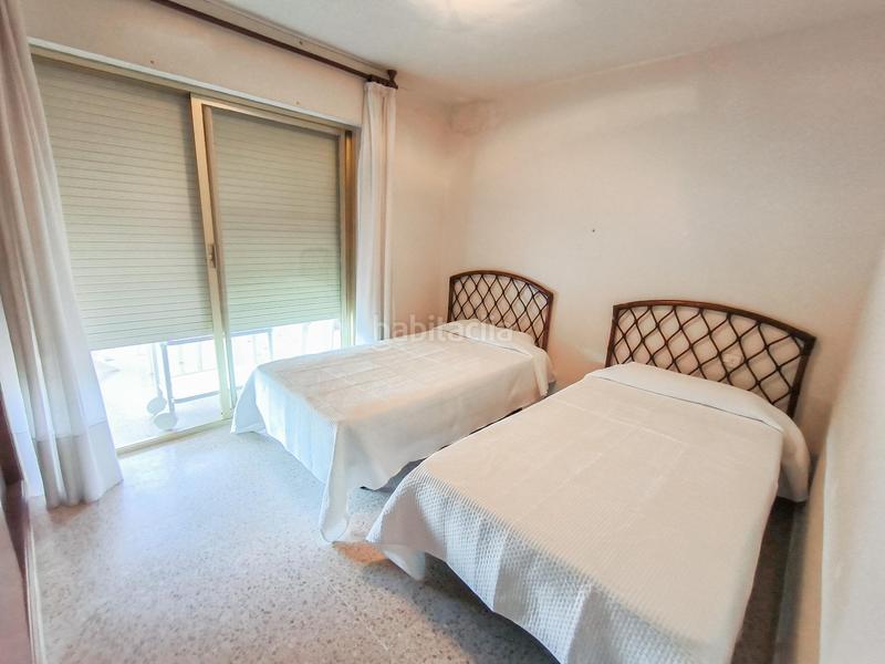 Foto 4ae0d9f5-73a8-4cf6-a033-260effb064dd. Alquiler piso alquiler gran piso de 3 dorm. en primera línea de poniente www.inmobiliarialesdunes.com en Benidorm