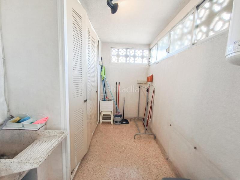 Foto c223cfd1-482d-484d-bffe-96775596ae8f. Lloguer pis amb aparcament piscina a Playa Poniente Benidorm