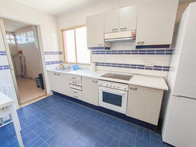 Foto b62bd15c-8544-42f2-a8b0-8ece0a2b4c6b. Location appartement avec parking piscine dans Playa Poniente Benidorm