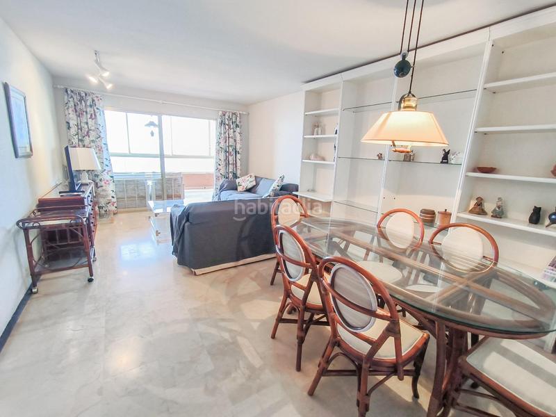 Foto d5a371bb-aec0-405b-98ef-f6ce4cadcb78. Location appartement avec parking piscine dans Playa Poniente Benidorm