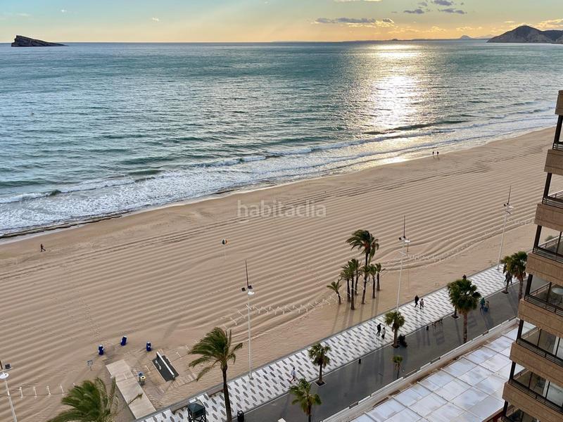Foto 0625181e-136c-4b38-a01c-98fbcc0f7959. Piso rebajado oportunidad gran piso de 4 dorm. en buen estado en la 1a línea playa de levante www.inmobiliarialesdunes.com en Benidorm