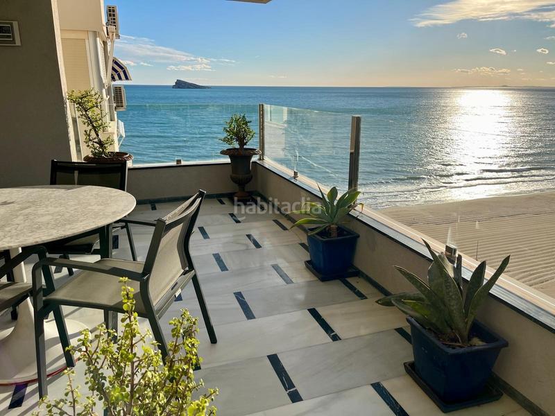 Foto 0c809fbb-0144-4fbc-af7a-ab78cfbe014c. Piso rebajado oportunidad gran piso de 4 dorm. en buen estado en la 1a línea playa de levante www.inmobiliarialesdunes.com en Benidorm