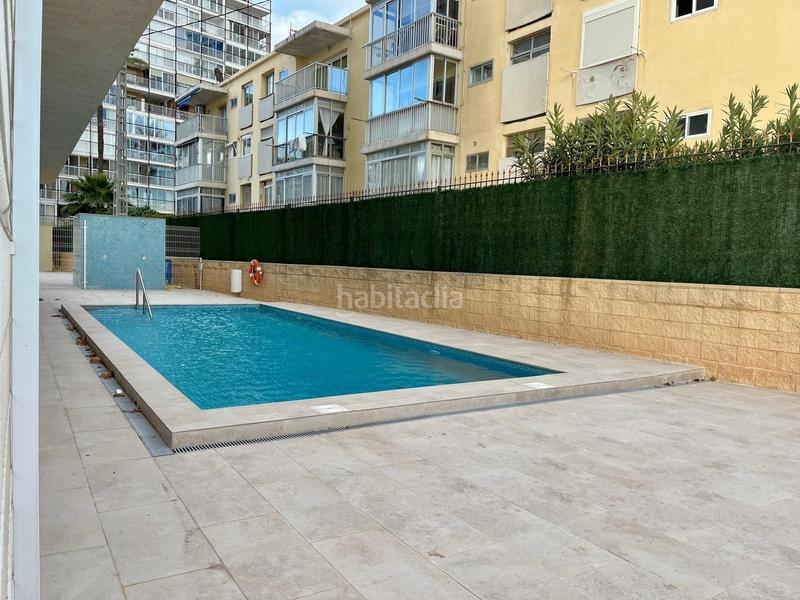 Foto 7f44269a-95f6-46c1-ba86-a0716ab419e5. Piso rebajado oportunidad gran piso de 4 dorm. en buen estado en la 1a línea playa de levante www.inmobiliarialesdunes.com en Benidorm
