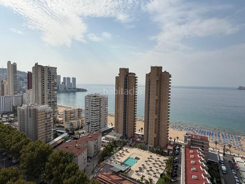 Foto 35c1b7cd-c04c-450e-9c52-b0299a5dafd0. Apartamento  reformado de esquina en segunda línea playa de levante, excelentes vistas al mar. en Benidorm