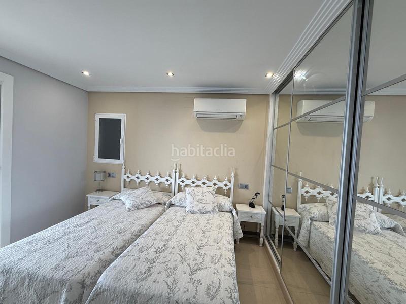 Foto 44232d3d-9a1b-4f99-850e-0dc3905ea16e. Apartamento  reformado de esquina en segunda línea playa de levante, excelentes vistas al mar. en Benidorm
