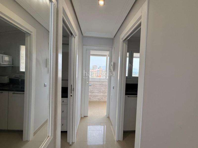 Foto 882c6e0c-4838-4c1d-9657-b2eeef55834c. Apartamento  reformado de esquina en segunda línea playa de levante, excelentes vistas al mar. en Benidorm