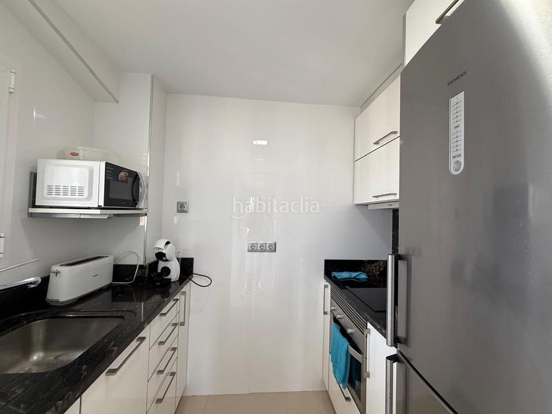 Foto 972895dc-189a-4699-b44c-dd72f74123f4. Apartamento  reformado de esquina en segunda línea playa de levante, excelentes vistas al mar. en Benidorm