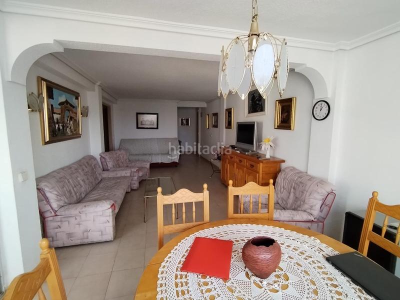Foto 48c9c18a-51af-4ce2-b5a2-033e89bb1e61. Apartamento  de 3 habitaciones, 2 baños, parking y piscina. zona rincon de loix. en Benidorm