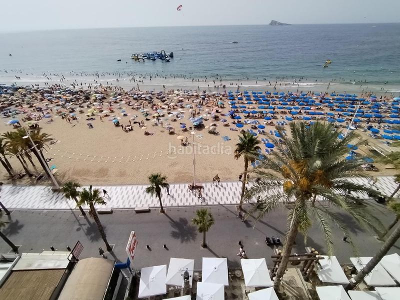 Foto 1cc0c8cc-d2c6-4c63-b46e-d98cfeba7754. Dúplex  en primera linea de Playa Levante en Benidorm