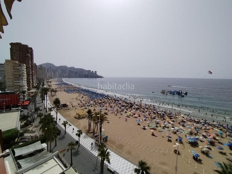 Foto 7546696d-aee8-43aa-aa8c-ffbccb7a5703. Dúplex  en primera linea de Playa Levante en Benidorm