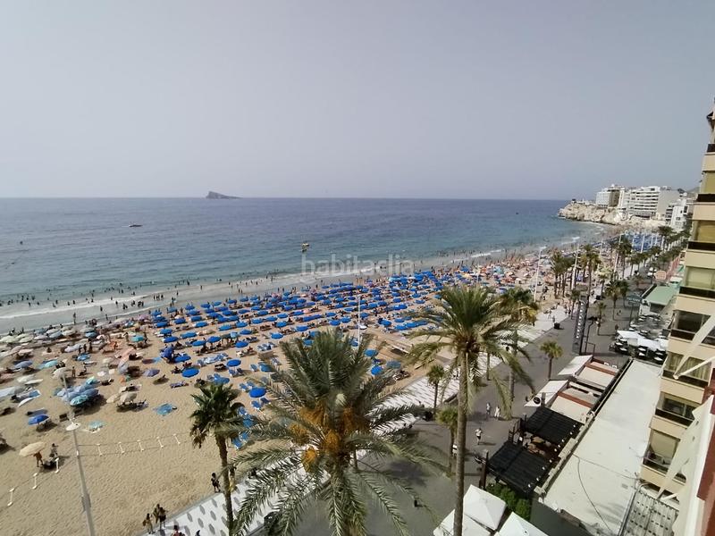 Foto a56bbdb9-dbf7-4c7b-82bd-e2344a322765. Dúplex  en primera linea de Playa Levante en Benidorm