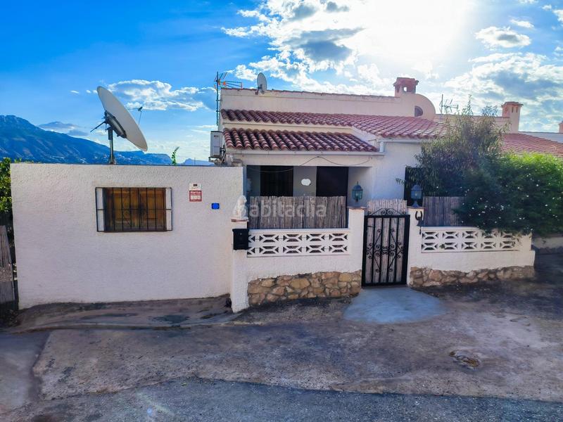 Foto ad318121-70ae-49e3-aff9-007612cc2a32. Casa adossada amb aparcament a El Tossal-Bello Horizonte Nucia (la)