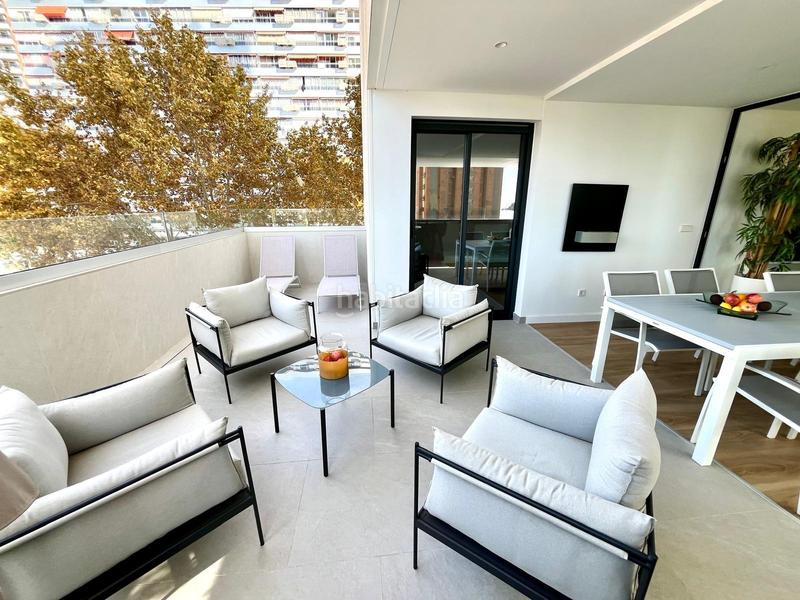 Foto 415459e4-f4b9-46d8-9042-bf97ff84d6c0. Appartamento con piscina in Playa Levante Benidorm