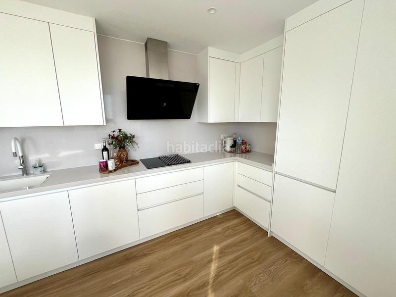 Foto 7306ae73-d180-4f59-ae46-5b048f970bba. Appartamento con piscina in Playa Levante Benidorm