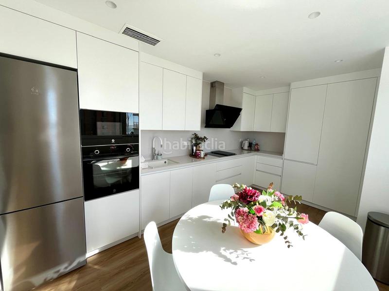 Foto 92349c20-3083-4504-8abe-04df241f90f9. Appartamento con piscina in Playa Levante Benidorm