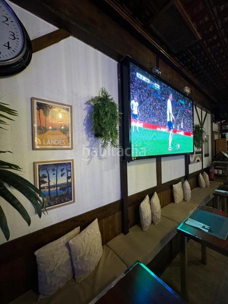 Foto c84c2049-b654-4ce2-a6f6-2b8dde0a437c. Alquiler local comercial traspaso restaurante en primera línea de playa cala www.inmobiliarialesdunes.com en Finestrat