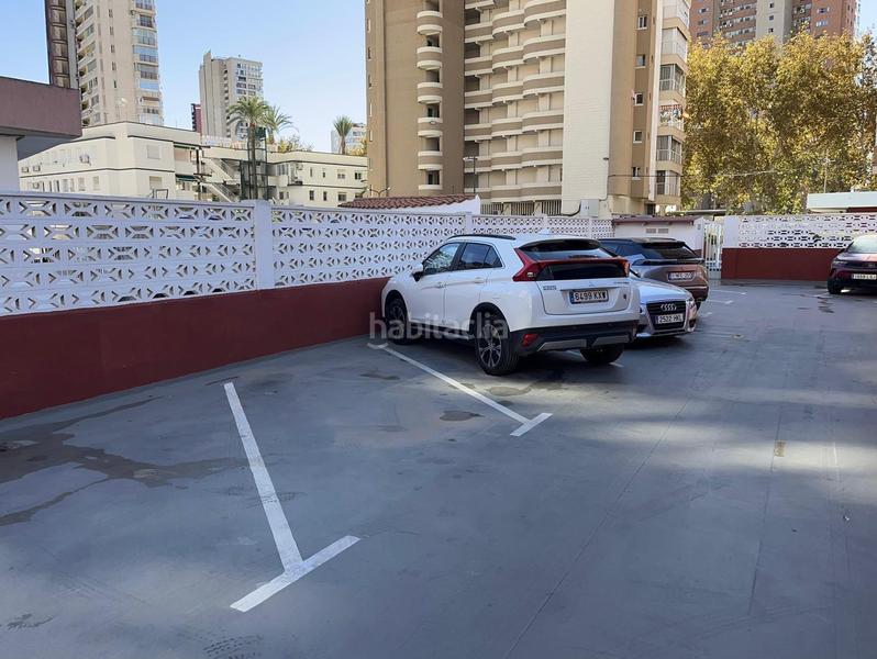 Foto bd748eba-a869-49ba-b0eb-fb273f657cb2. Apartament amb aparcament piscina a Playa Levante Benidorm