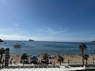 Appartamento in Playa Levante. Piso en primera línea de levante