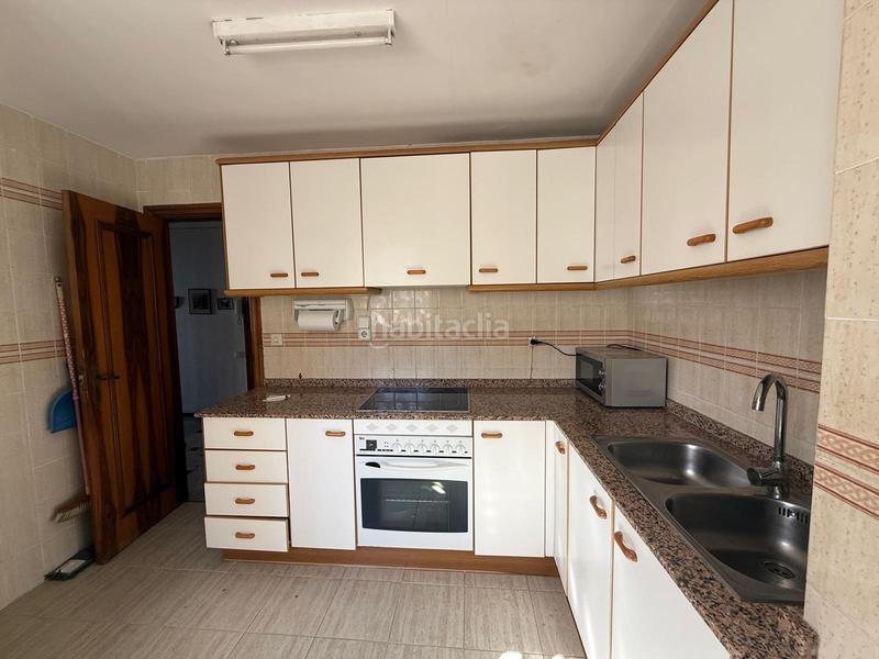 Foto b33baae9-1ce4-4cb1-a038-f78ec7ada93e. Piso  en primera línea de levante en Playa Levante Benidorm