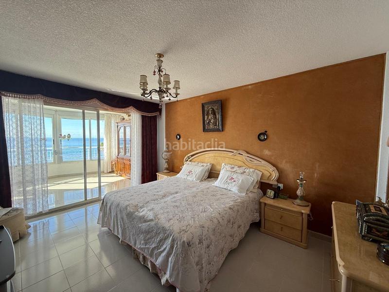 Foto b697dcef-205e-4282-a96e-42a29a596c0b. Piso  en primera línea de levante en Playa Levante Benidorm